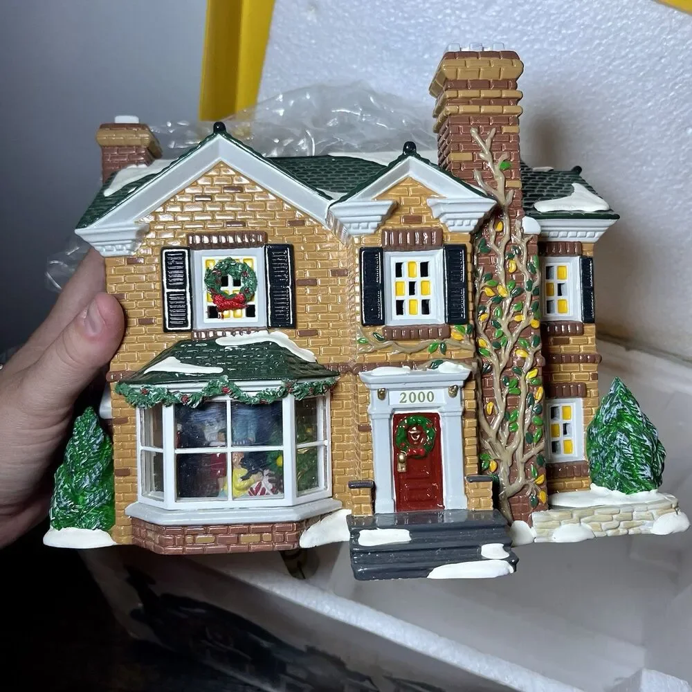Department 56 Original Snow Village 2000 Holly Lane #54977 House w/ Box Set